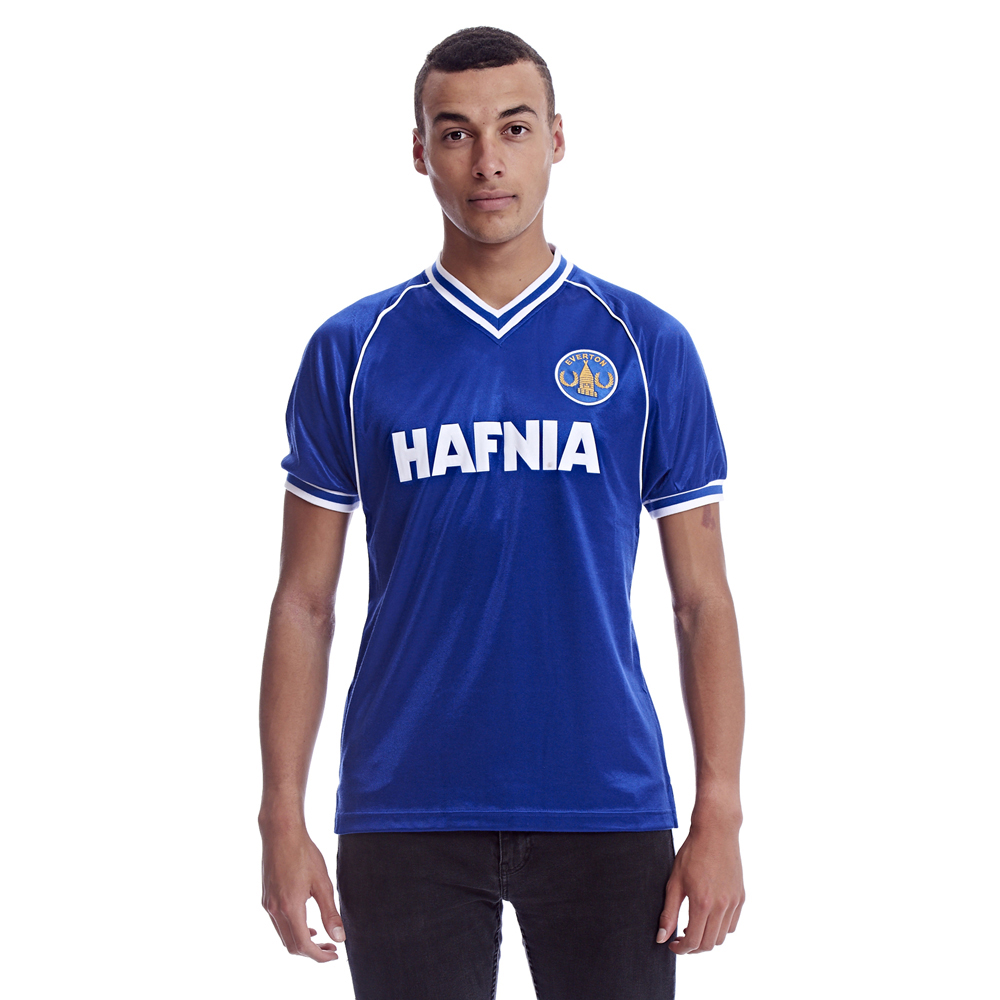 Everton deals 1982 shirt