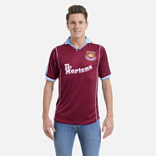 West Ham United 2000 shirt model