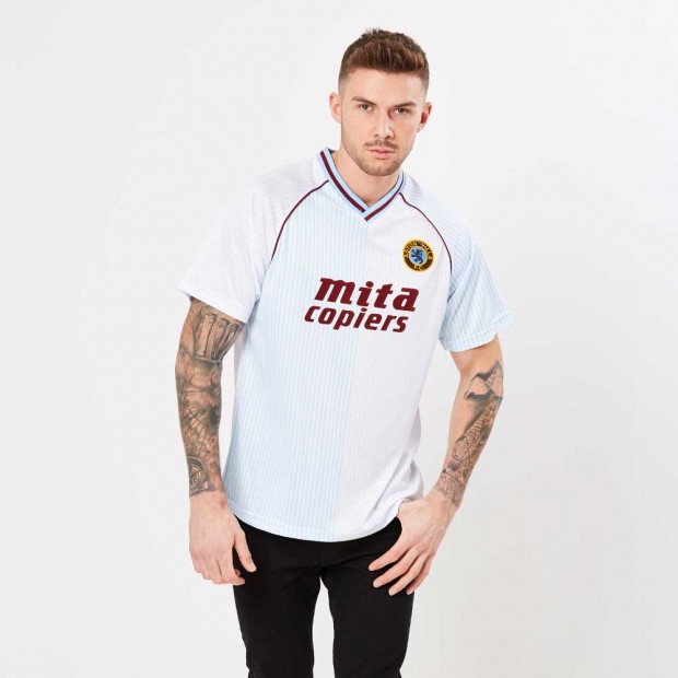 Model in Aston Villa 1988 shirt